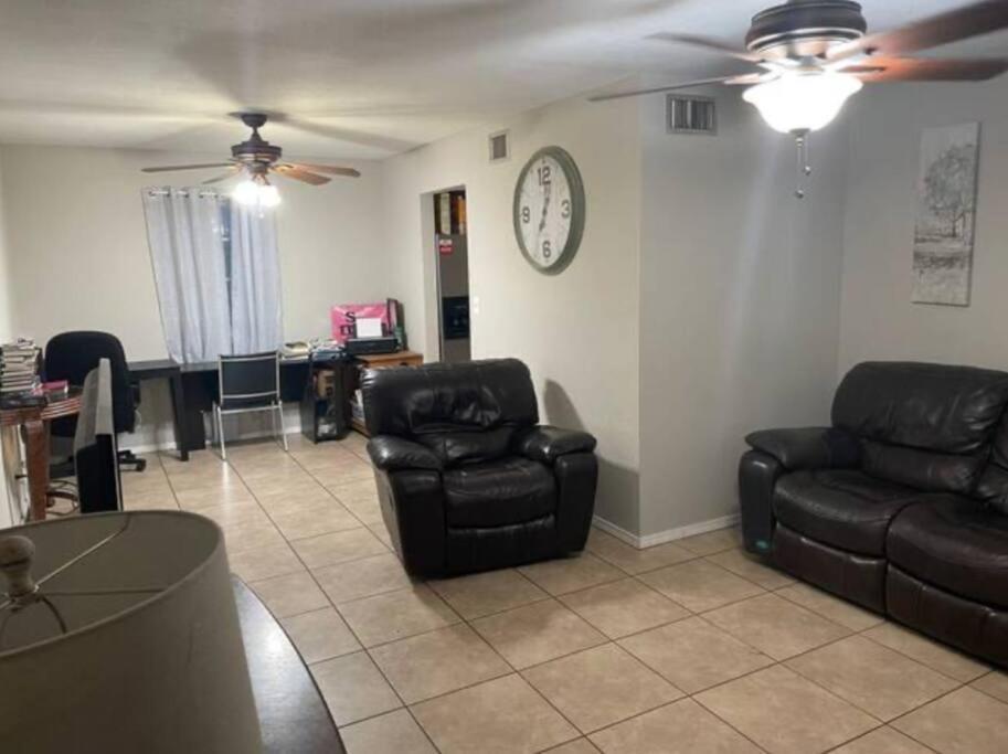 Great Getaway 2 Story Home! Harlingen Tx מראה חיצוני תמונה